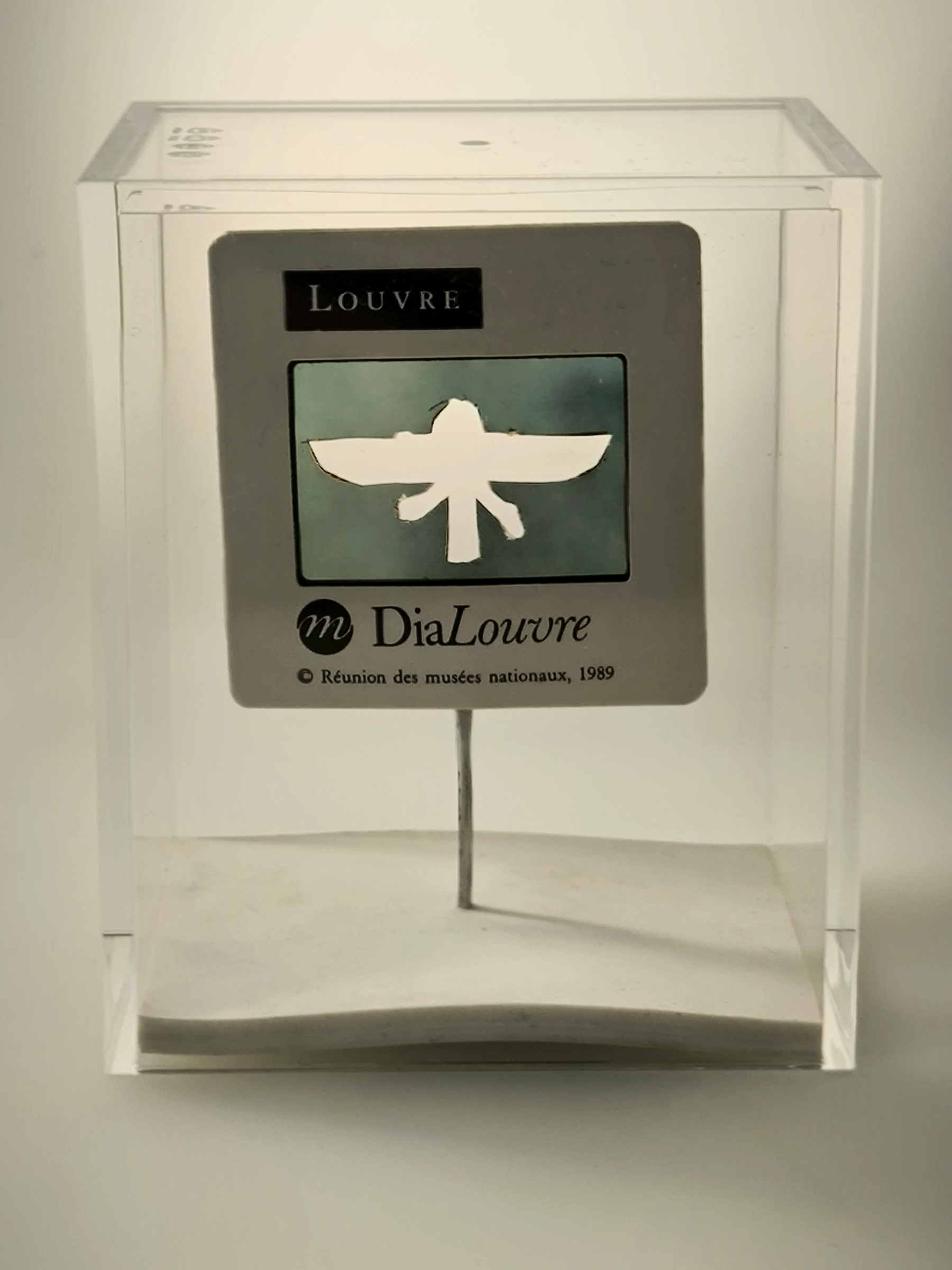 Pectoral - Egypte. Post-photographic burglary at the Louvre Museum (image for) Pectoral - Egypte. Post-photographic burglary at the Louvre Museum